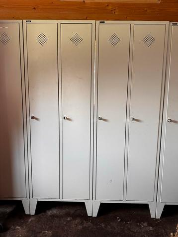 Metalen kasten - Emmein - lockerkasten beschikbaar voor biedingen