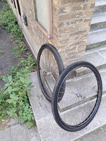 Transportfiets wielen 28 inch beschikbaar voor biedingen