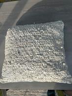 Mooi decoratie kussen - Nieuwstaat 50-50cm, Ophalen of Verzenden, Zo goed als nieuw, Grijs, Rechthoekig