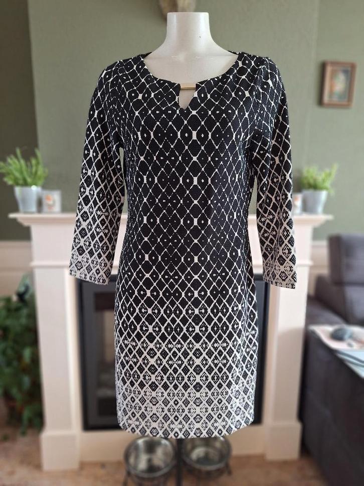 K-Design K Design zwart crème jurk M 38 Gratis Verzenden !, Kleding | Dames, Jurken, Zo goed als nieuw, Maat 38/40 (M), Zwart