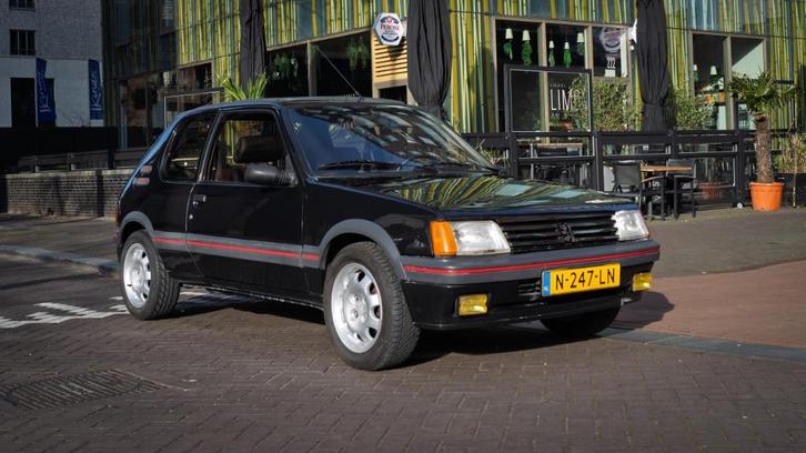 Peugeot 205 Gti 1.9 1991 Zwart, Auto's, Peugeot, Particulier, Centrale vergrendeling, Elektrische ramen, Open dak, Panoramadak