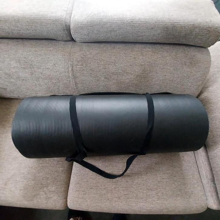 Dikke Zwarte Yogamat - In nieuw staat, Sport en Fitness, Yoga en Pilates, Zo goed als nieuw, Yogamat, Ophalen of Verzenden