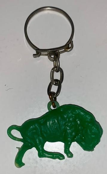 Vintage sleutelhanger met groene bison beschikbaar voor biedingen