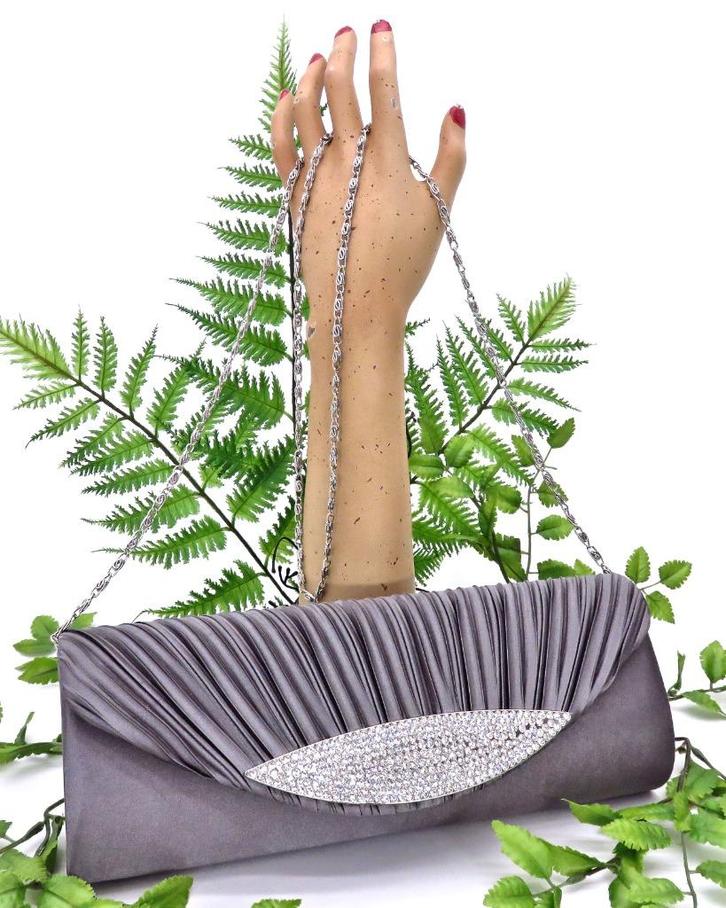 Elegante zwarte geplooide schoudertasje., Sieraden, Tassen en Uiterlijk, Tassen | Damestassen, Nieuw, Schoudertasje, Grijs, Verzenden