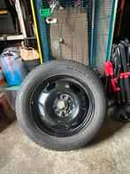 winterbanden op velg 215 60 R16, Auto-onderdelen, Banden en Velgen, Ophalen, 215 mm, 16 inch, Winterbanden