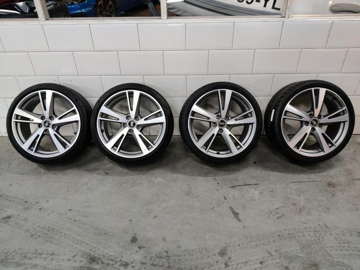 Audi OEM RS3 19 inch zomerset blade grijs, Auto-onderdelen, Banden en Velgen, Banden en Velgen, Zomerbanden, 19 inch, 235 mm, Personenwagen