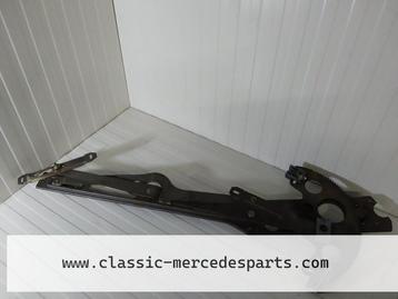 Raammechanisme Mercedes w107 R107 sl rechts  beschikbaar voor biedingen