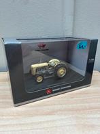 Universal Hobbies Massey Ferguson TO 35 (1957), Overige merken, Tank, 1:32 tot 1:50, Ophalen of Verzenden