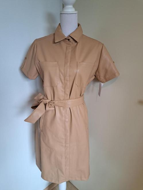 Camel knoopjurk Monari, Kleding | Dames, Jurken, Nieuw, Maat 38/40 (M), Bruin, Knielengte, Verzenden