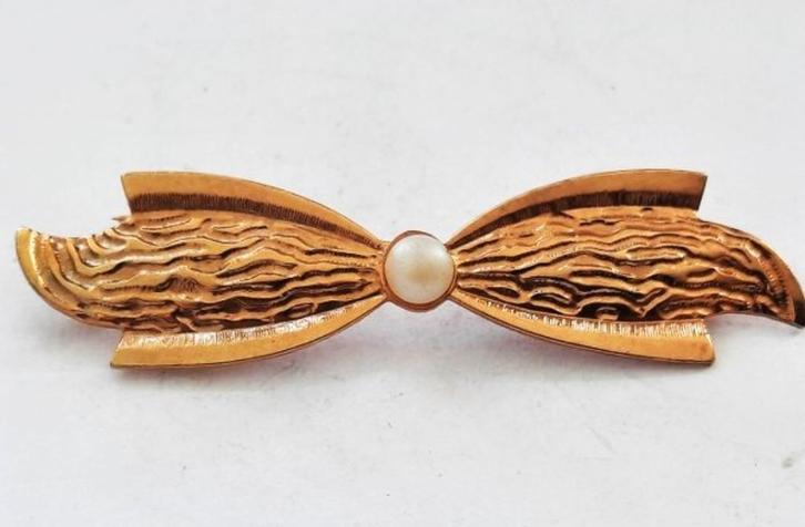 Leuke broche vergulde strik met parel, Sieraden, Tassen en Uiterlijk, Broches, Nieuw, Overige materialen, Goud, Met parel, Ophalen