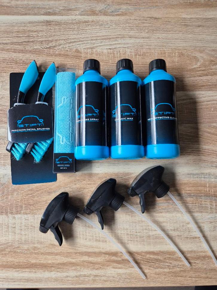 Stipt auto poets middelen onderhoud : spray, brushes, towel, Auto diversen, Onderhoudsmiddelen, Ophalen of Verzenden