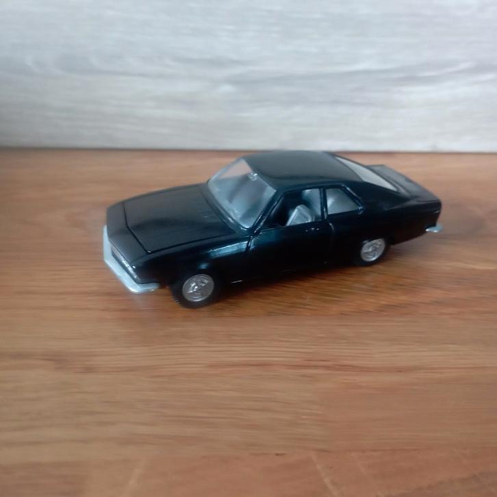Opel Manta 1:43, Hobby en Vrije tijd, Modelauto's | 1:87, Zo goed als nieuw, Auto, Ophalen of Verzenden