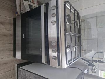 Gasfornuis met oven (ophalen vanaf 25 okt.) beschikbaar voor biedingen
