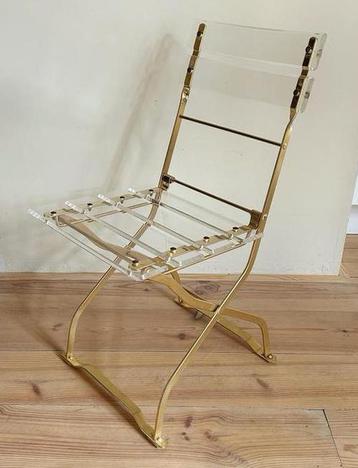 Vintage klapstoel plexiglas messing | Maison & Jardin Paris beschikbaar voor biedingen