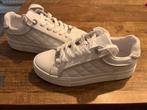 Guess sneakers maat 38, Kleding | Dames, Schoenen, Ophalen of Verzenden, Nieuw, Sneakers of Gympen