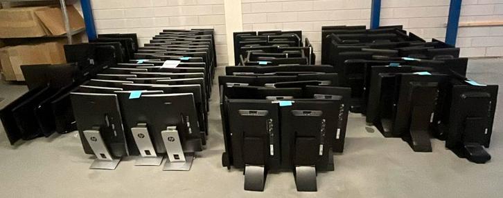 Partij monitoren te koop +/-125 - Zie omschrijving, Computers en Software, Overige Computers en Software, Zo goed als nieuw, Ophalen
