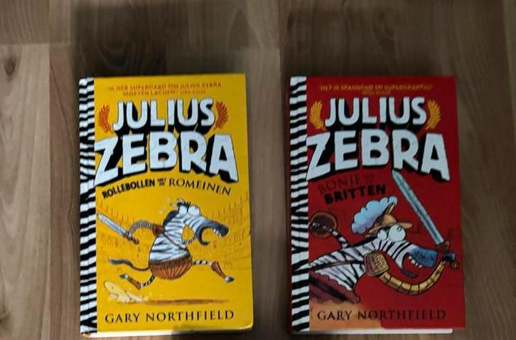 2 Julius zebra boeken, Ophalen of Verzenden, Zo goed als nieuw, Verhalen