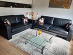 Zwart lederen 2,5 zits en 2 zits bankstel en gratis tafel, Ophalen, Gebruikt, Zwart lederen, 150 tot 200 cm