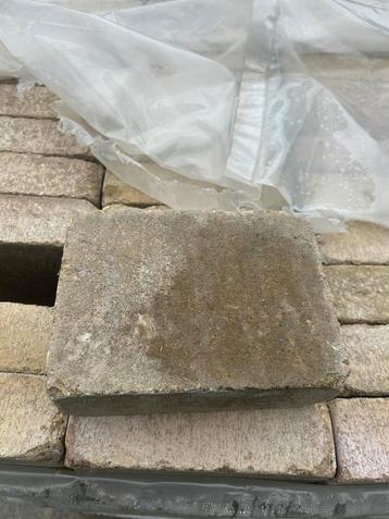 Te koop Trommelsteen 20*15*6 cm 20 m2 beschikbaar voor biedingen