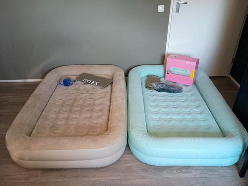 2 Intex kinder luchtbed / Kids travel Bed! Nieuw & Gebruikt!, Caravans en Kamperen, Luchtbedden, Zo goed als nieuw, Ophalen of Verzenden