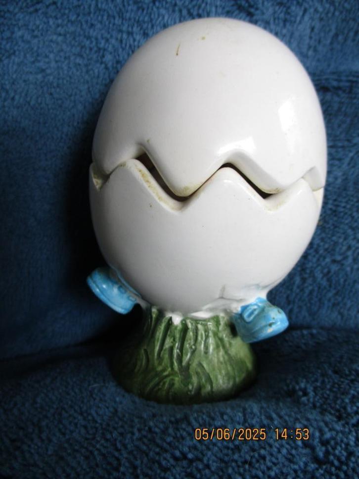 Apart Setje, eierdopjes met zoutvaatje  (2 eitjes), Huis en Inrichting, Keuken | Servies, Nieuw, Overige typen, Overige stijlen