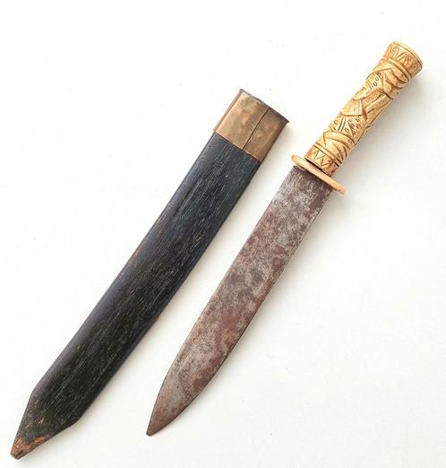 Antiek Mes Dolk met Benen Heft Gesneden Bot Etnografica, Antiek en Kunst, Curiosa en Brocante, Verzenden