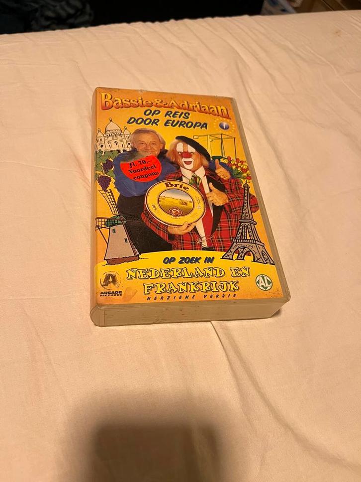 Bassie en Adriaan Europa Reis - Lege Videoband, Cd's en Dvd's, VHS | Kinderen en Jeugd, Overige typen, Verzenden