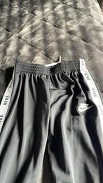 Nike sportbroek maat 158/164, Kinderen en Baby's, Kinderkleding | Maat 164, Ophalen of Verzenden, Zo goed als nieuw, Sport- of Zwemkleding