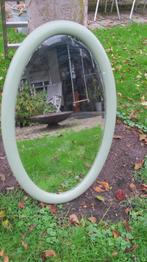 Leuke oude ovale wand spiegel in houten lijst, geslepen glas, Ophalen, Minder dan 50 cm, Gebruikt, Minder dan 100 cm