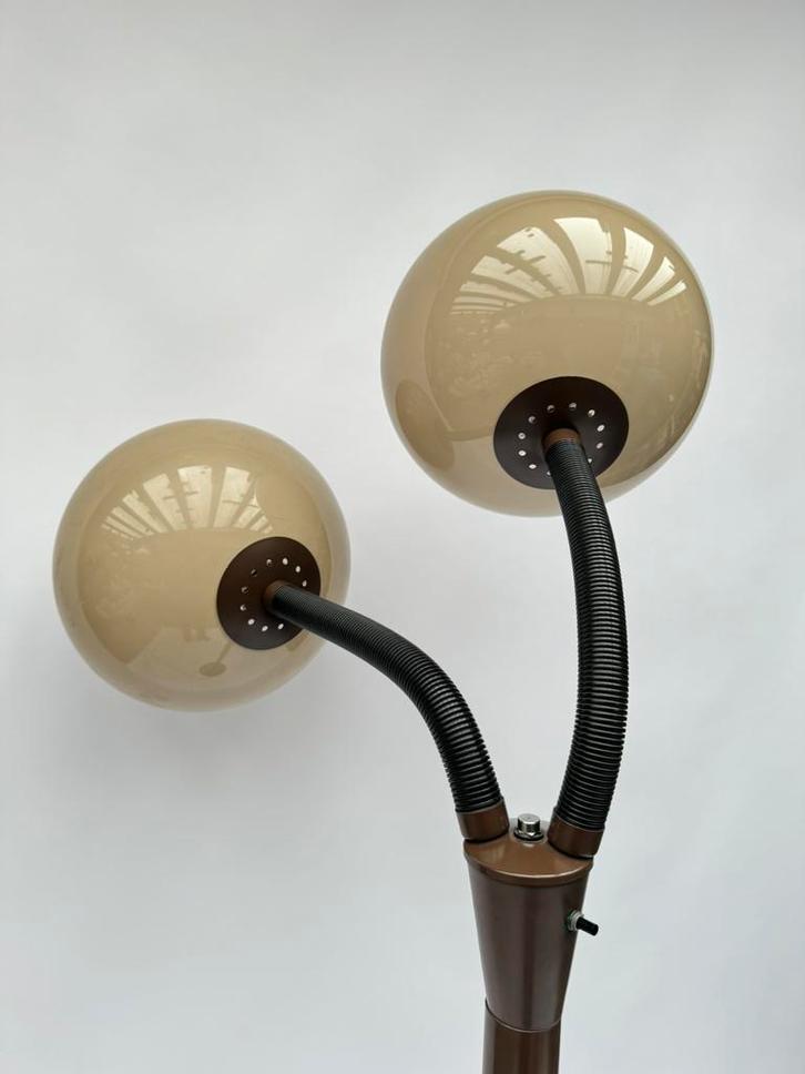 Vintage Dijkstra Vloerlamp met 2 Kappen – Space Age stijl, Huis en Inrichting, Lampen | Vloerlampen, Zo goed als nieuw, 150 tot 200 cm