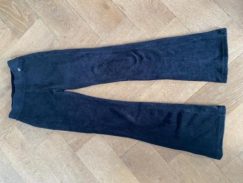 Leuke zwarte flare broek te koop, Kinderen en Baby's, Kinderkleding | Maat 158, Gebruikt, Meisje, Broek, Ophalen of Verzenden