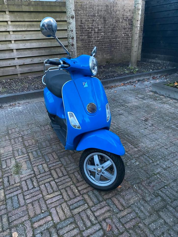 Vespa lx 50 2takt 50cc, Fietsen en Brommers, Scooters | Vespa, Zo goed als nieuw, Vespa LX, Maximaal 45 km/u, Tweetakt, Ophalen