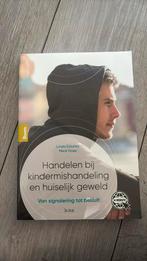 Handelen bij kindermishandeling en huiselijk geweld, Ophalen of Verzenden, Zo goed als nieuw, Linda Douma; Medi Hoes, Nederlands