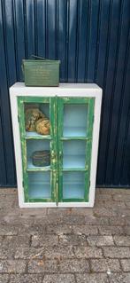 Leuke compacte vitrine kast  groene deurtjes en 6 ruitjes, Ophalen, 25 tot 50 cm, 50 tot 100 cm, Minder dan 100 cm