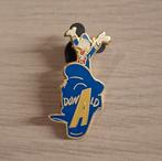 Donald Duck pin - The Disney Store, Ophalen of Verzenden, Zo goed als nieuw, Speldje of Pin