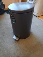 Grijze Brabantia Afvalemmer met Pedaal, Ophalen, Met pedaal, 50 tot 75 cm, Metaal