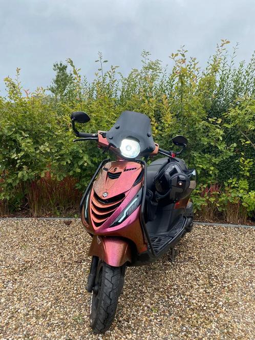 Zip 2017 + bijbetaling voor een schakelbrommer, Fietsen en Brommers, Scooters | Piaggio, Gebruikt, Zip, Maximaal 45 km/u, Benzine
