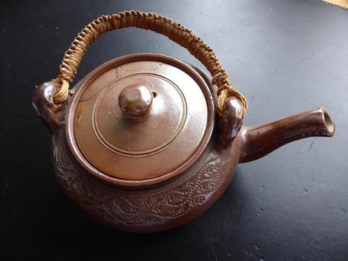 Antieke Chocolade ketel,, Bruin steengoed, rieten handvat, Antiek en Kunst, Antiek | Keramiek en Aardewerk, Ophalen of Verzenden