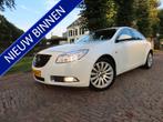 Opel Insignia 1.6 T Sport 180 PK Ecc Cruisecontrol Navigatie, Gebruikt, 4 cilinders, 179 pk, Wit