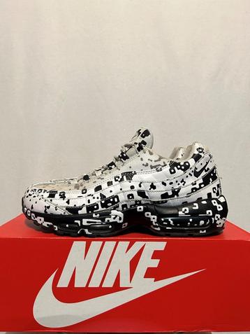Maat 42,5 - Nike Air Max 95 Cav Empt White beschikbaar voor biedingen