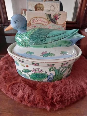 Vintage paté schaal eend/porselein  beschikbaar voor biedingen