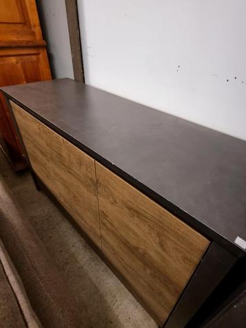 Dressoir 80cm x 130cm x 43cm beschikbaar voor biedingen