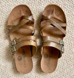 Mooie leren teenslippers van COSMOS maat 39 zgan, Ophalen of Verzenden, Zo goed als nieuw