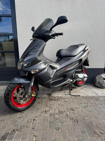 ⭐️Gilera runner 50cc sp pro 13569 km Opaco grijs Duits⭐️ beschikbaar voor biedingen