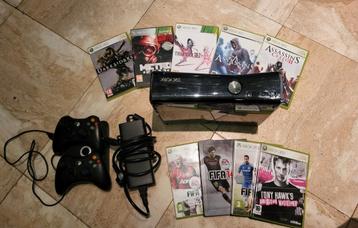 Xbox 360 Slim 250GB + 2 Controllers + 9 Games beschikbaar voor biedingen