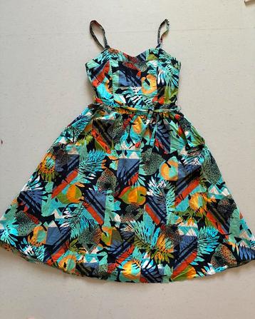 Kleurijke Vintage zomerjurk maat medium beschikbaar voor biedingen