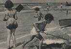 963287	Noordwijk	aan Zee	ZH strand	kinderen badmode 1950	Pos, Verzamelen, 1940 tot 1960, Gelopen, Zuid-Holland, Ophalen of Verzenden