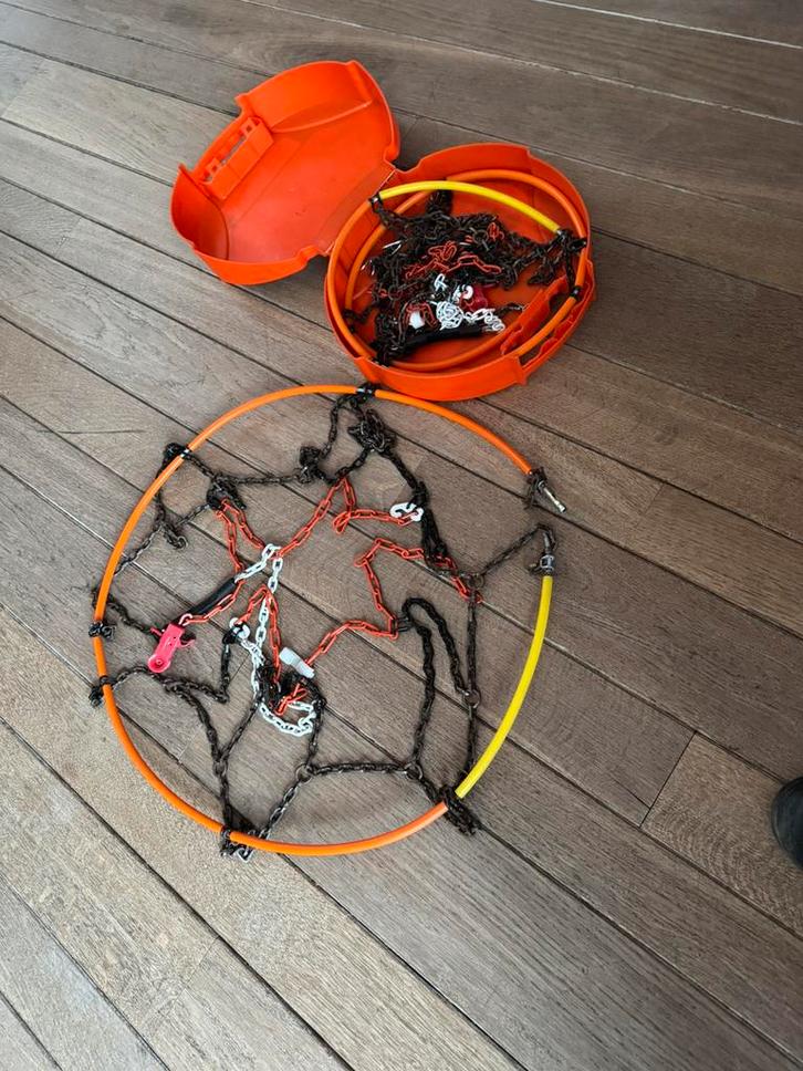 Set sneeuwkettingen. 1x gebruikt div maten zie tekst, Auto diversen, Sneeuwkettingen, Gebruikt, Ophalen of Verzenden