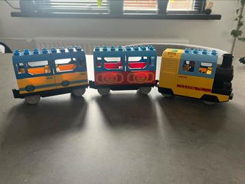 Lego Duplo trein. Rijdt en maakt geluid beschikbaar voor biedingen