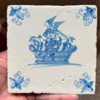 Zeldzame 17e eeuwse tegel met eikenblad hoekmotief, Ophalen of Verzenden